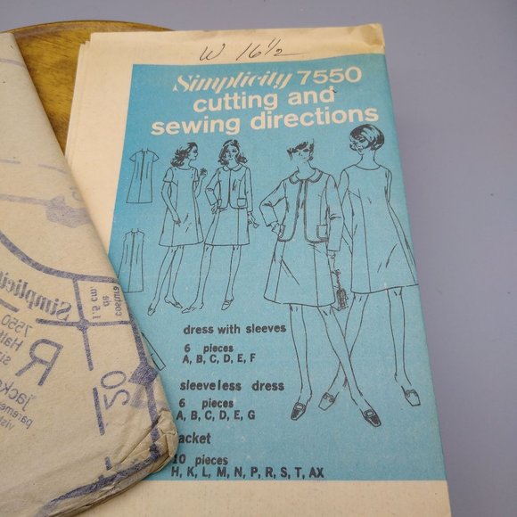 UNCUT Vintage Sewing PATTERN Simplicity 7550, Misses 1968 Dress and Jacket - Picture 1 of 3